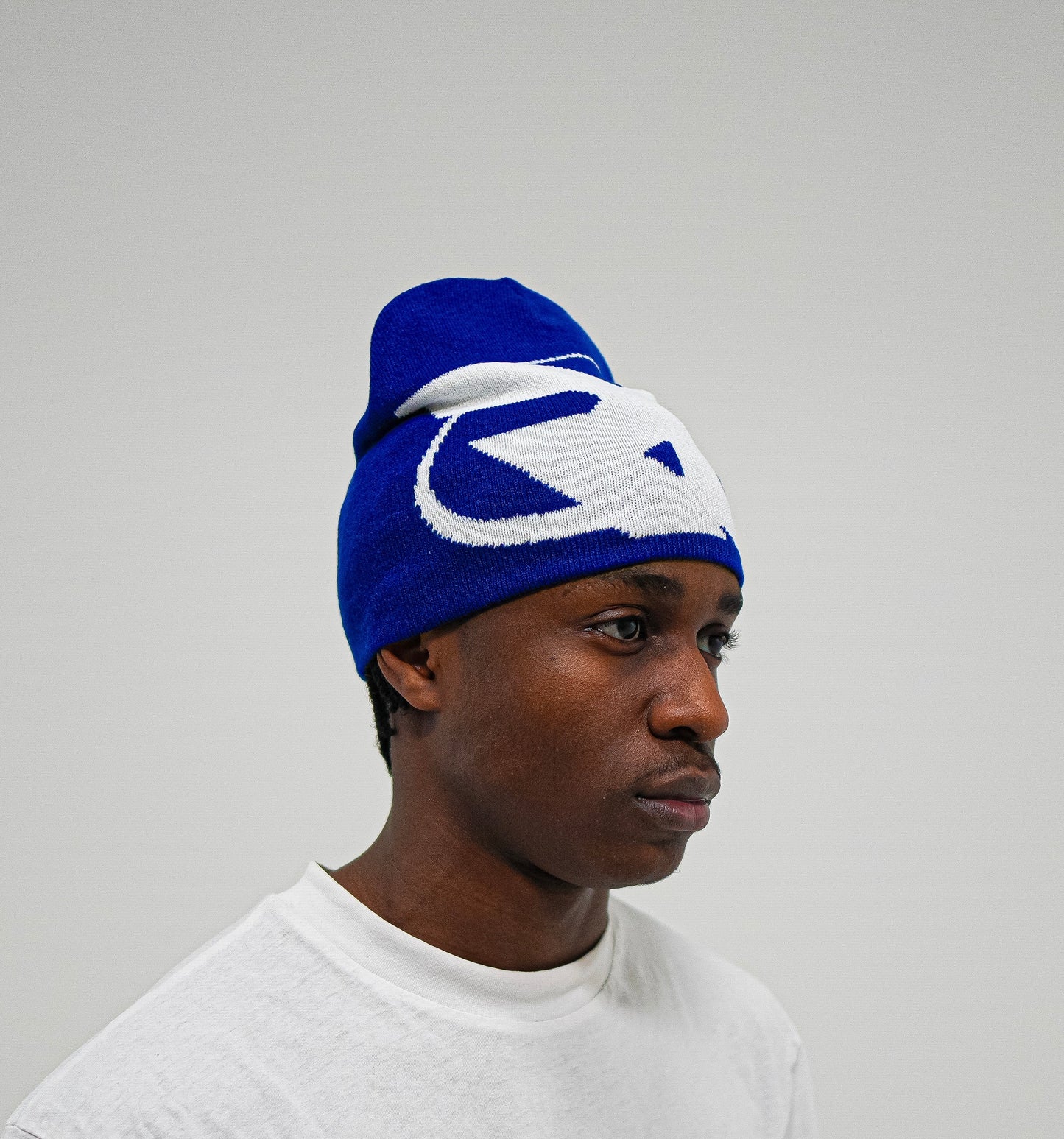 BEANIE BLUE